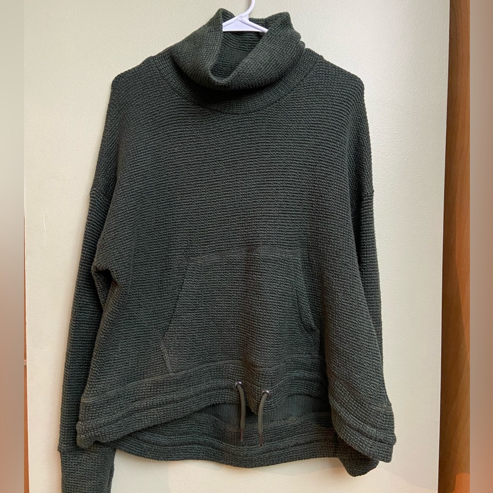 Sweaty Betty cowl neck sweatshirt pullover drawstring waist- green size M